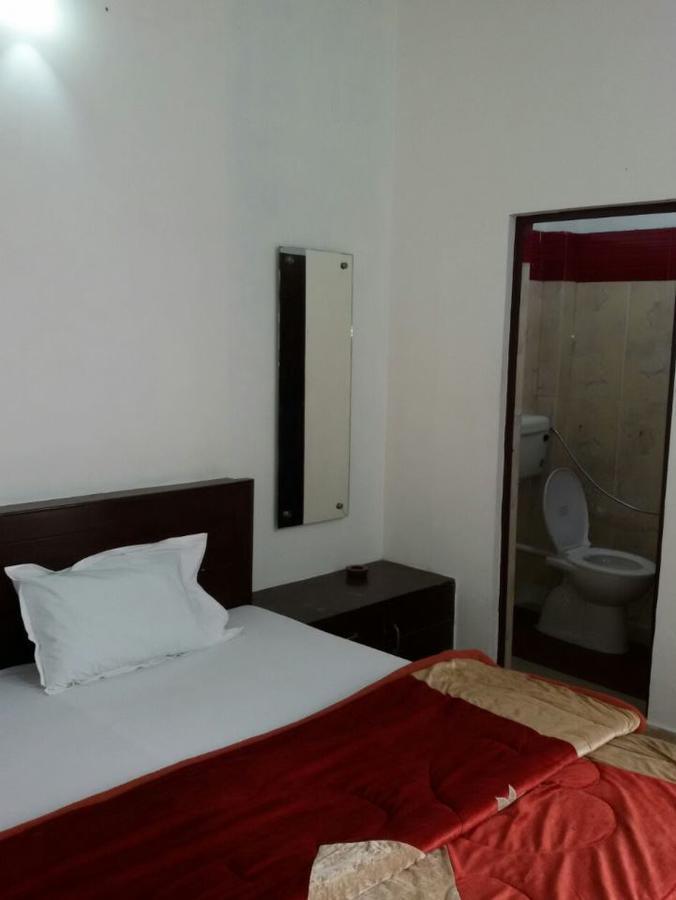 Hotel Aashiyana Agra  Bagian luar foto