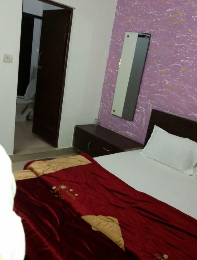 Hotel Aashiyana Agra  Bagian luar foto