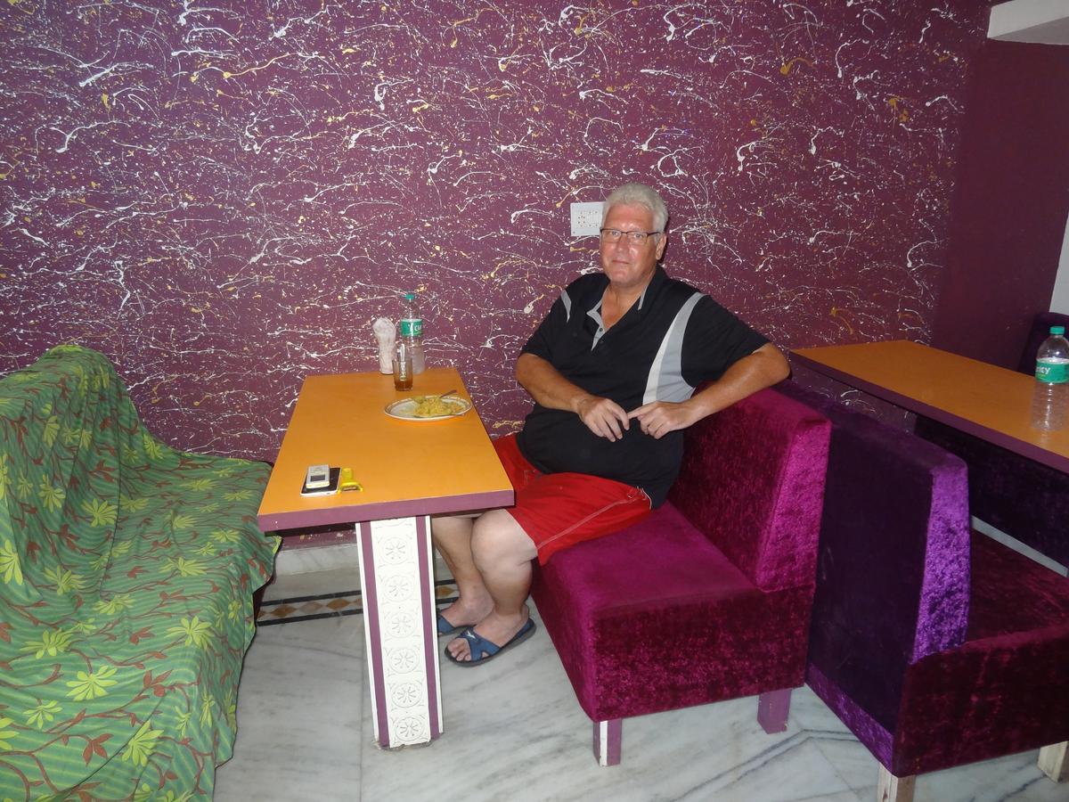Hotel Aashiyana Agra  Bagian luar foto