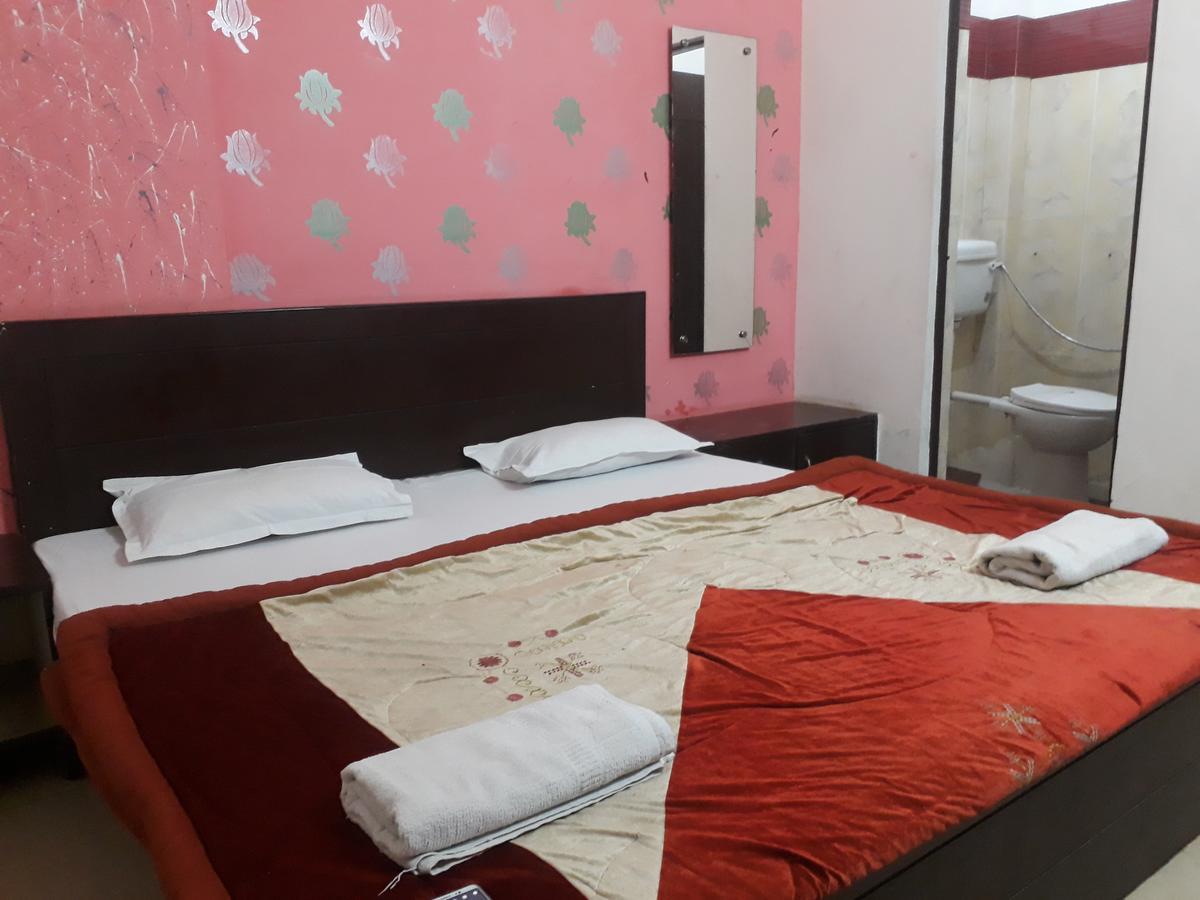 Hotel Aashiyana Agra  Bagian luar foto