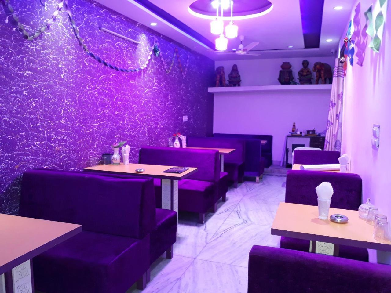 Hotel Aashiyana Agra  Bagian luar foto